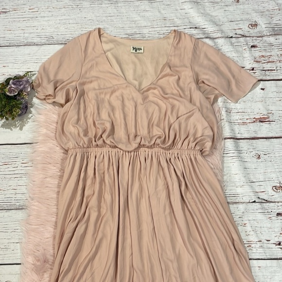 NWT Show Me Your Mumu Michelle Flutter Maxi in Dusty Blush Crisp Pink - Picture 8 of 12